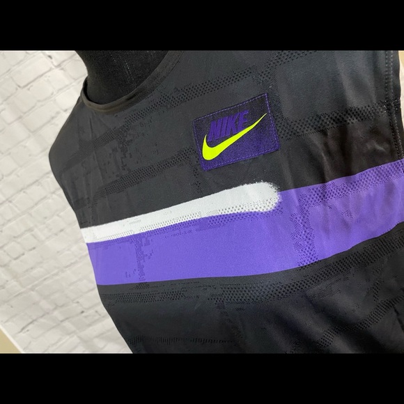 💸SOLD💸 Retro Nike Dri-Fit Mesh Striped Tank Top - Picture 2 of 8